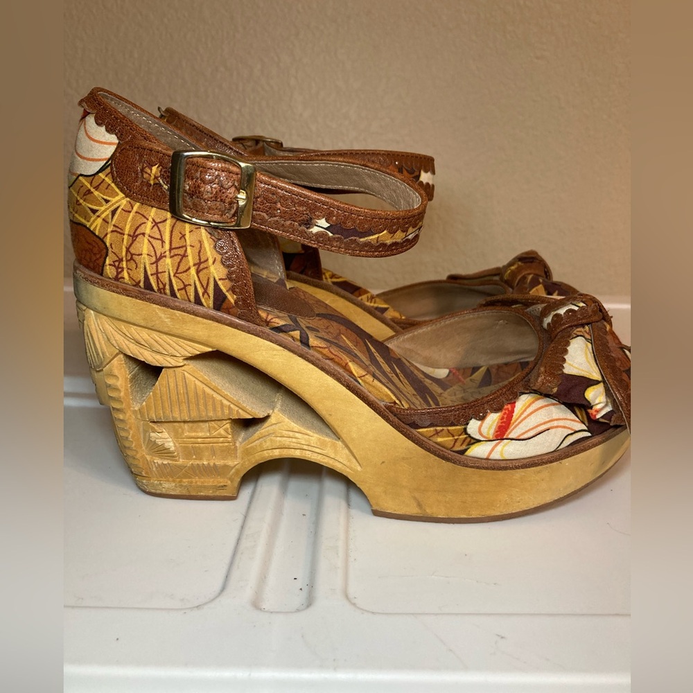 Brown Floral Wedge Sandals with Ankle Strap - Picture 3 of 11